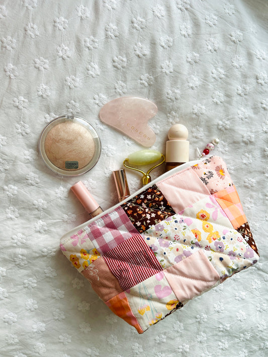 Delia - Scrappy Make-up bag